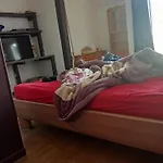 Privat Zimmer In Einer Wohnung Zu Vermieten